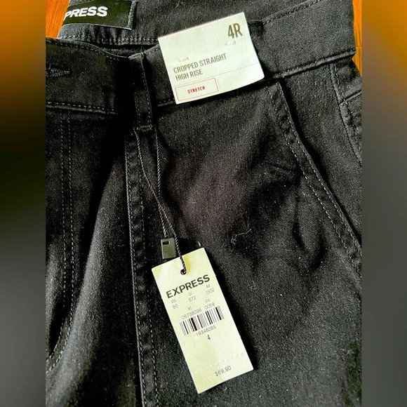 Express NWT High Rise Straight Crop Black  Utility Cargo Pants Size 4 - Picture 3 of 5